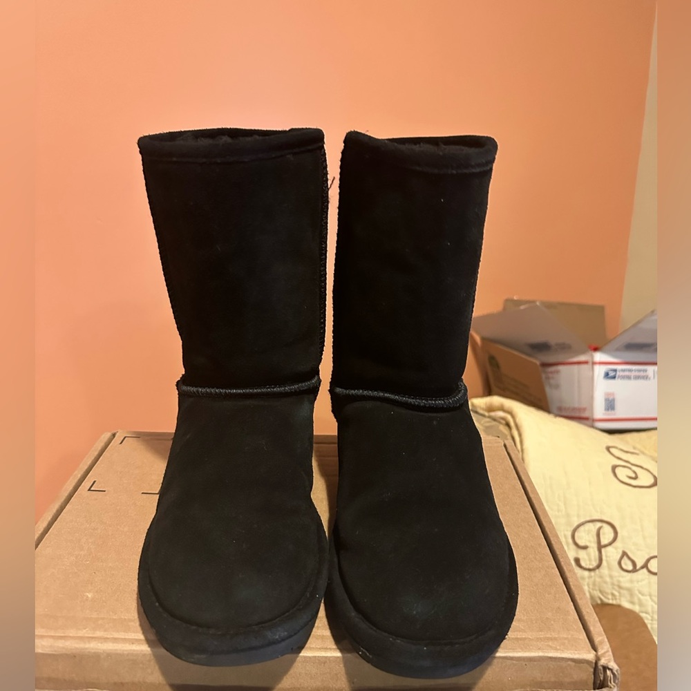BearPaw New without tags